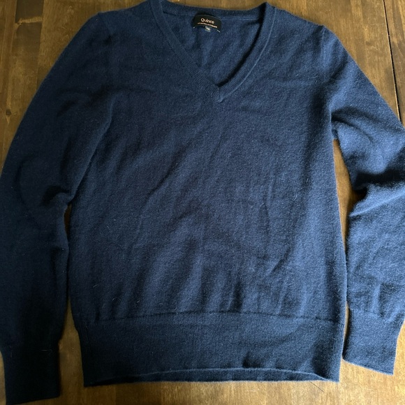 Quince Sweaters - Quince 100% Mongolian Cashmere V-Neck Navy Blue‎ Sweater XS Corpcore Office Prep